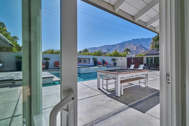 611 E Simms Rd Palm Springs CA-large-061
