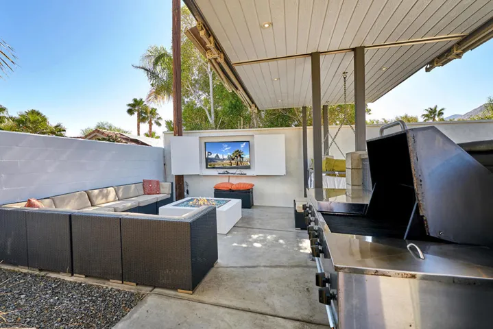 611 E Simms Rd Palm Springs CA-large-070