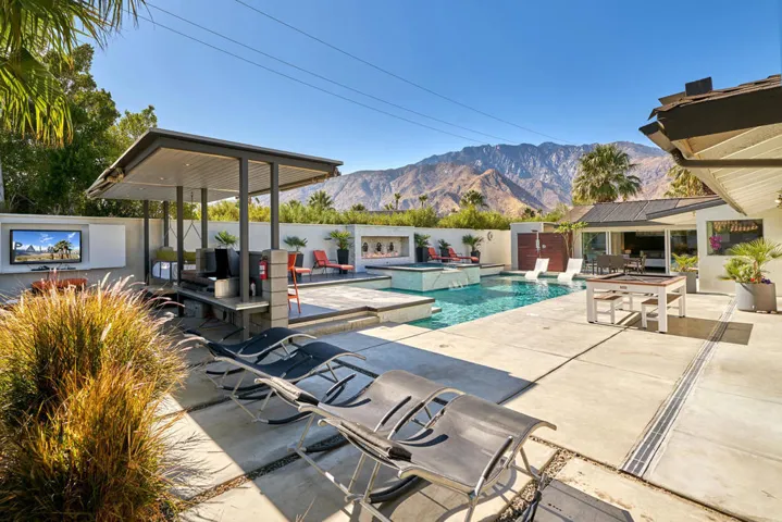 611 E Simms Rd Palm Springs CA-large-064