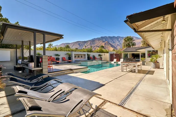 611 E Simms Rd Palm Springs CA-large-066