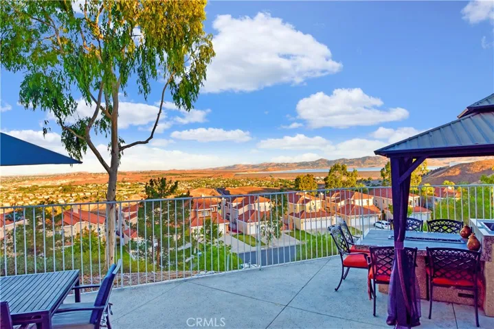 17450 Blue Water Court, Riverside, California 92503