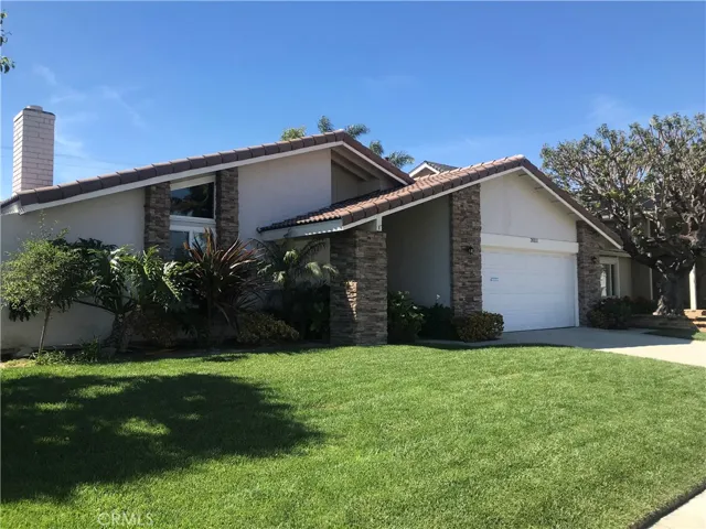 20111 Big Bend Lane, Huntington Beach, California 92646