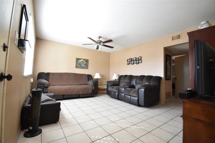 3283 Buena Hills, Oceanside, California 92056