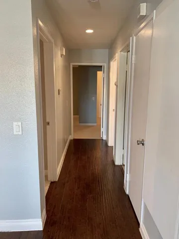 1 hall
