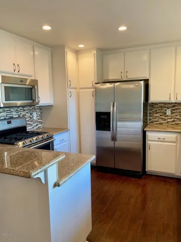 1 kitchen2