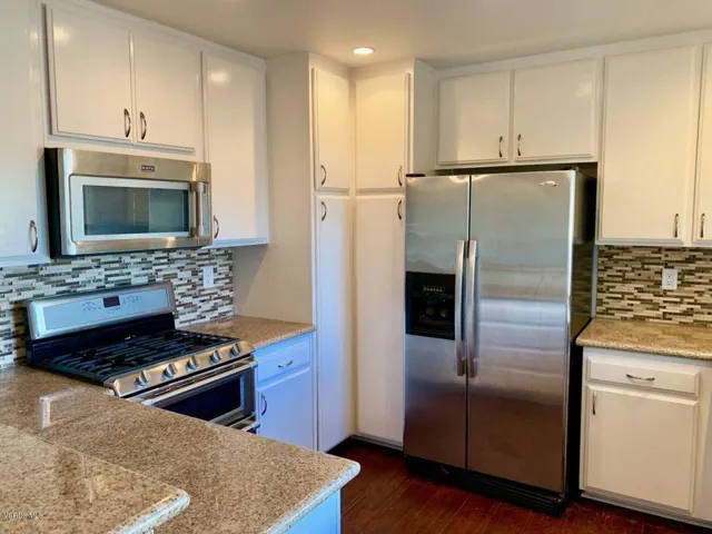 1 kitchen