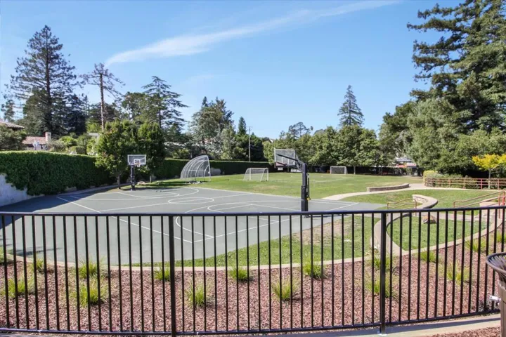 940 Black Mountain Road, Hillsborough, California 94010