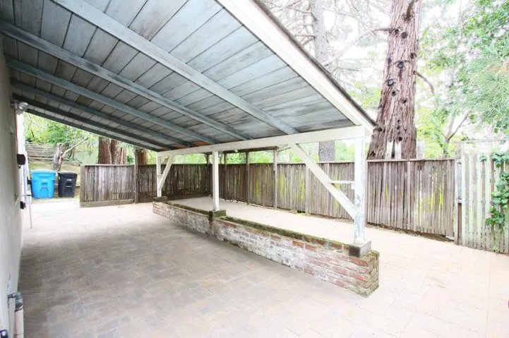 940 Black Mountain Road, Hillsborough, California 94010