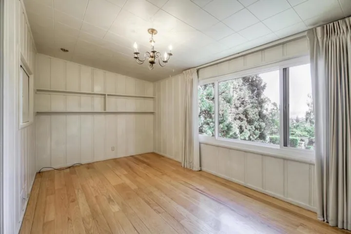 940 Black Mountain Road, Hillsborough, California 94010