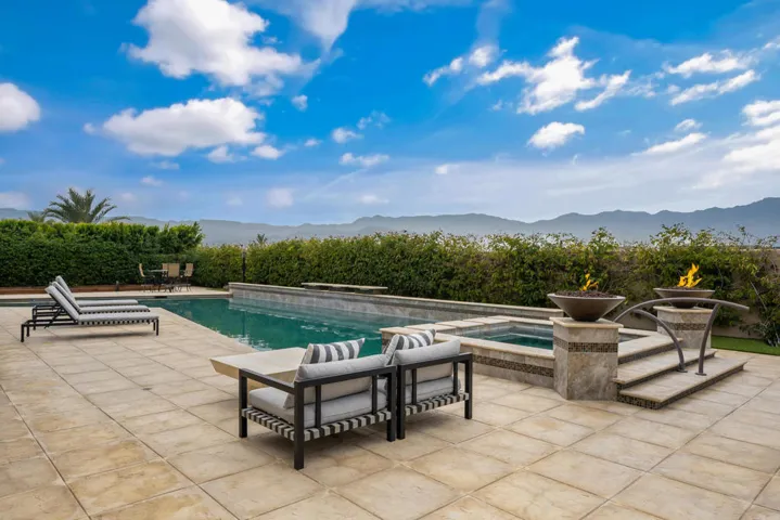 107 Vail Dunes Ct Rancho-large-021-007-H