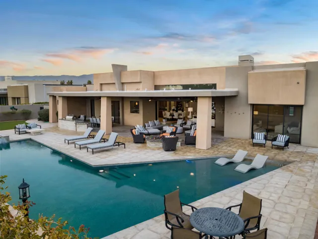 107 Vail Dunes Ct Rancho-large-006-042-H