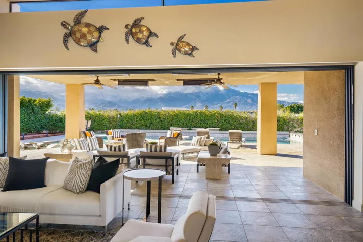107 Vail Dunes Ct Rancho-large-059-056-H