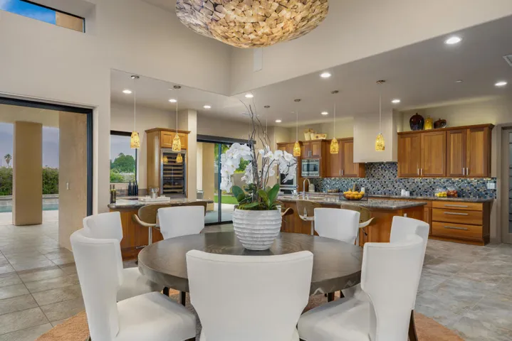 107 Vail Dunes Ct Rancho-large-027-022-H