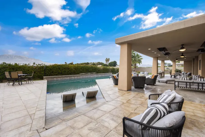107 Vail Dunes Ct Rancho-large-013-005-H
