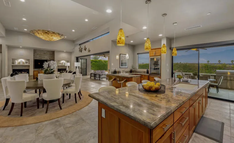 107 Vail Dunes Ct Rancho-large-033-001-H