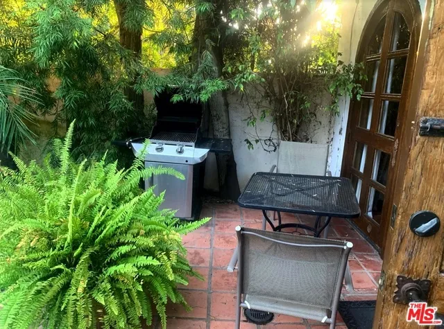 215 Palisades Avenue, Santa Monica, California 90402