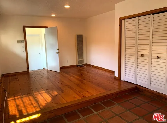 215 Palisades Avenue, Santa Monica, California 90402