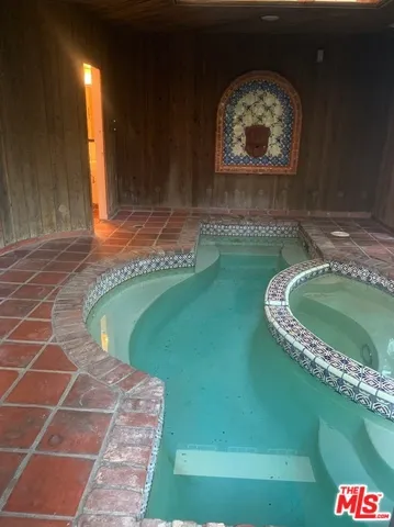 215 Palisades Avenue, Santa Monica, California 90402