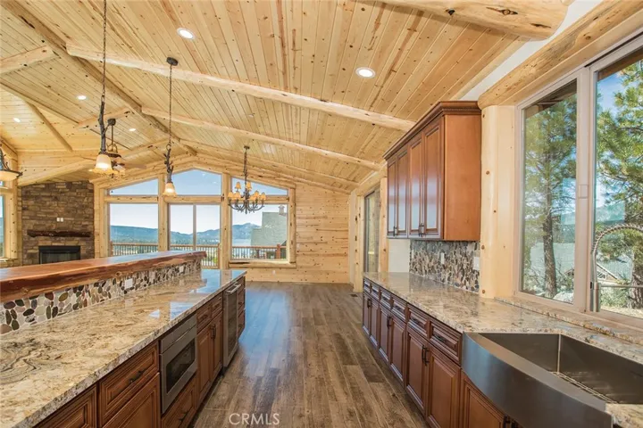 42367 Golden Oak, Big Bear, California 92315