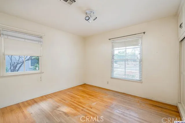 5400 Veloz Avenue, Tarzana, California 91356