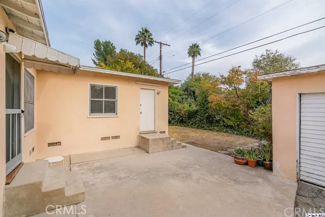 5400 Veloz Avenue, Tarzana, California 91356