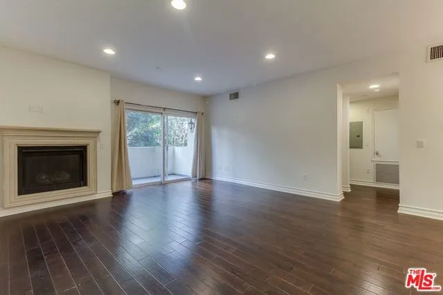 1726 S Bentley Avenue 202, Los Angeles, California 90025
