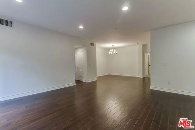 1726 S Bentley Avenue 202, Los Angeles, California 90025