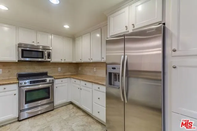 1726 S Bentley Avenue 202, Los Angeles, California 90025