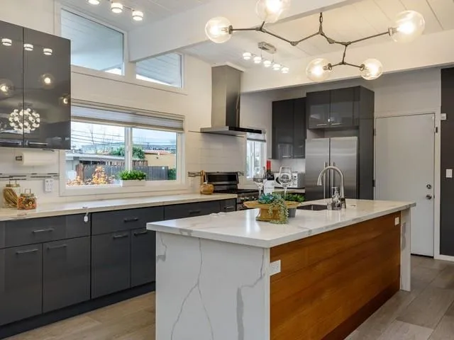 697 Edna Way, San Mateo, California 94402