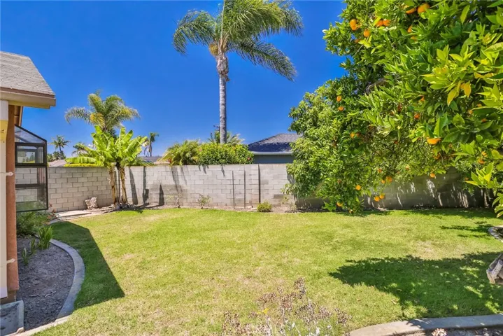 14862 Sabre Lane, Huntington Beach, California 92647
