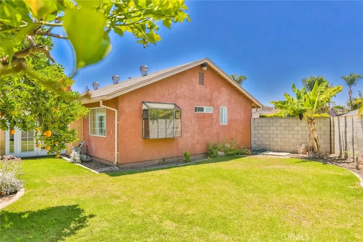 14862 Sabre Lane, Huntington Beach, California 92647