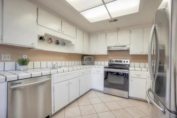 1841 Cherokee Drive 1, Salinas, California 93906
