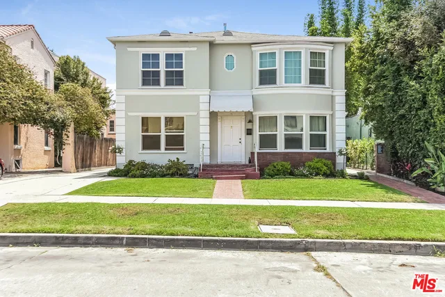 1074 S Cloverdale Avenue, Los Angeles, California 90019