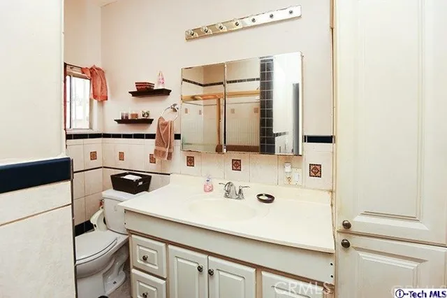 2649 Arvia Street, Los Angeles, California 90065