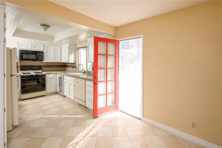 1916 Mathews Avenue B, Redondo Beach, California 90278