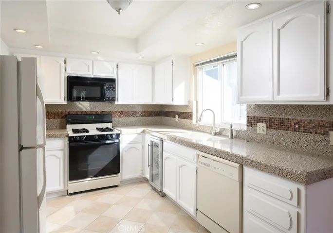 1916 Mathews Avenue B, Redondo Beach, California 90278