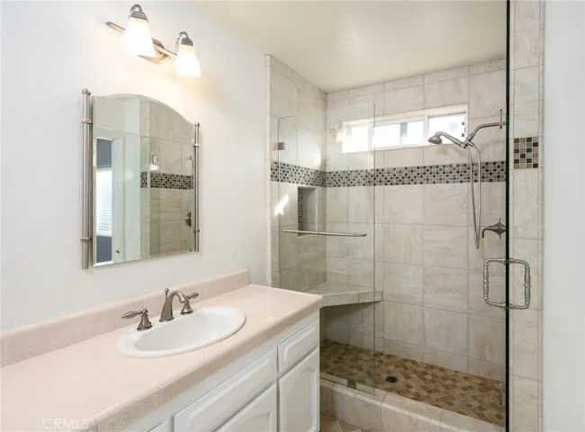 1916 Mathews Avenue B, Redondo Beach, California 90278