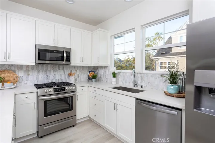 12 Granville Street 61, Ladera Ranch, California 92694