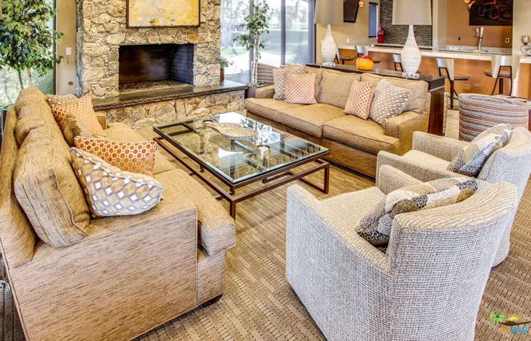 Owner's Lounge