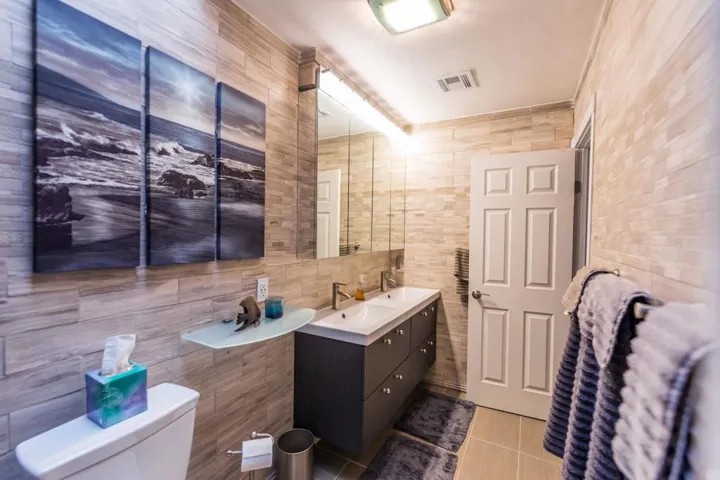 Guest bath