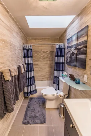 Guest bath 2