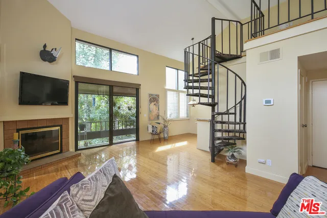 8701 Falmouth Avenue 202, Playa Del Rey, California 90293