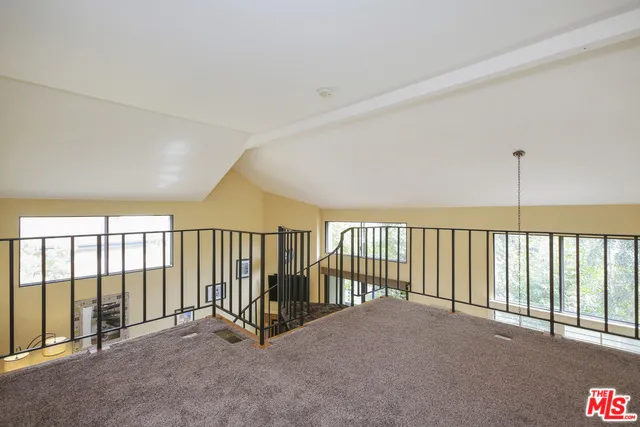 8701 Falmouth Avenue 202, Playa Del Rey, California 90293