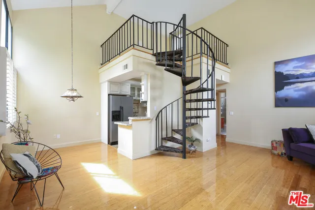 8701 Falmouth Avenue 202, Playa Del Rey, California 90293