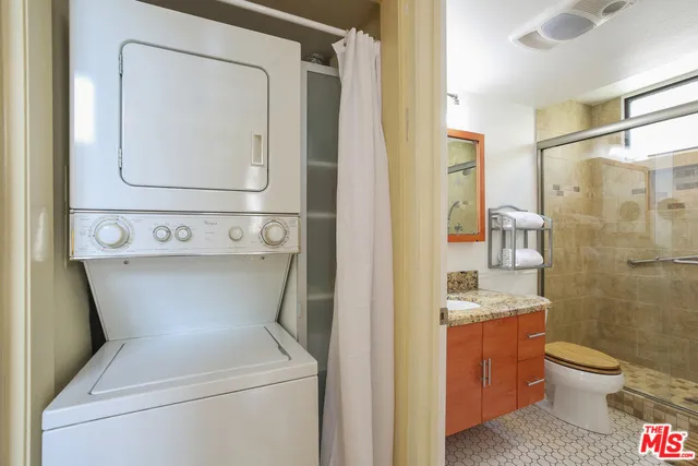 8701 Falmouth Avenue 202, Playa Del Rey, California 90293