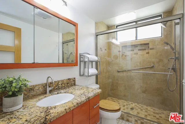 8701 Falmouth Avenue 202, Playa Del Rey, California 90293