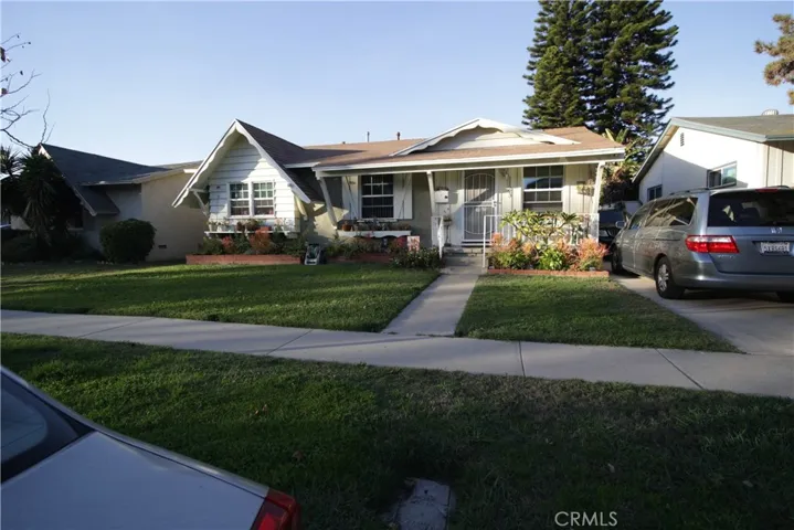 11523 215th Street, Lakewood, California 90715