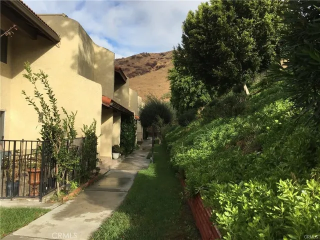 7802 Via Tortona, Burbank, California 91504