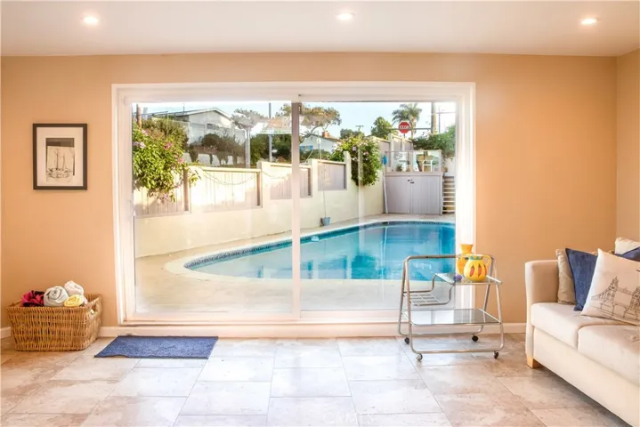 989 Calle Miramar, Redondo Beach, California 90277