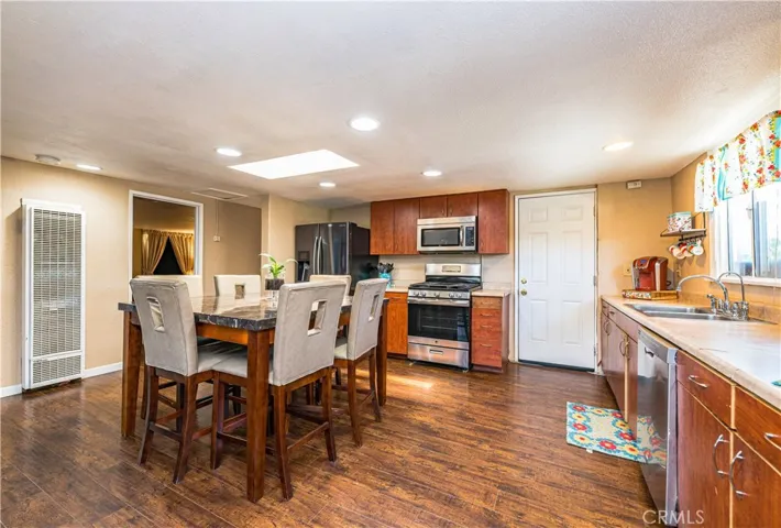 133 N Western Avenue, Hemet, California 92543
